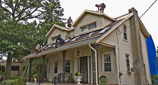 Best Roof Gutter Cleaning  in Rock Island, WA